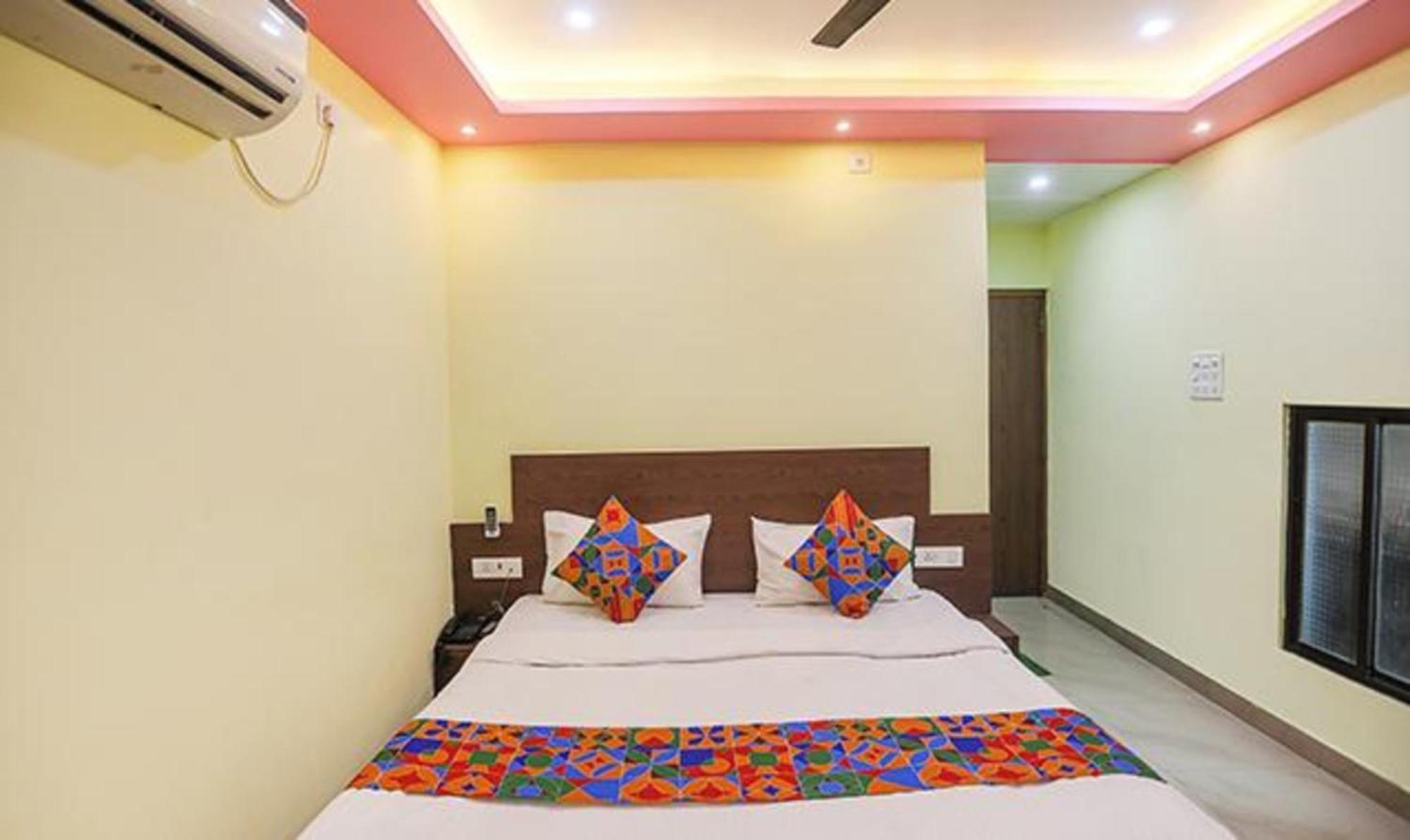 Fabexpress Banarasi Kothi — Photos 1